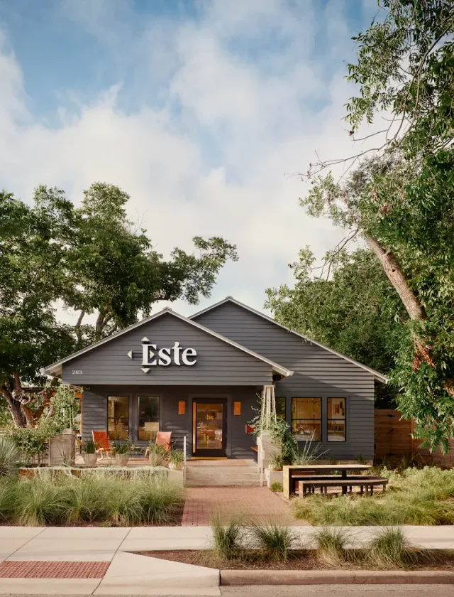 Este in Austin, from its Google Maps photo gallery