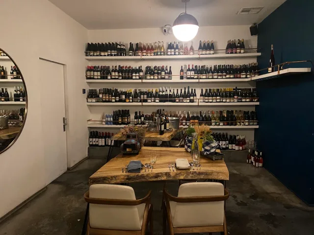 Merchant Roots in San Francisco, from its Google Maps photo gallery